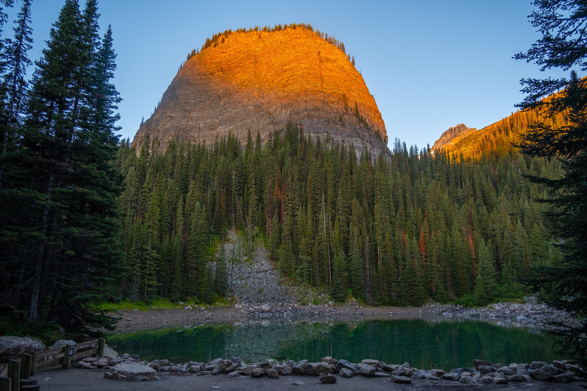 Lake Agnes Tea House hike