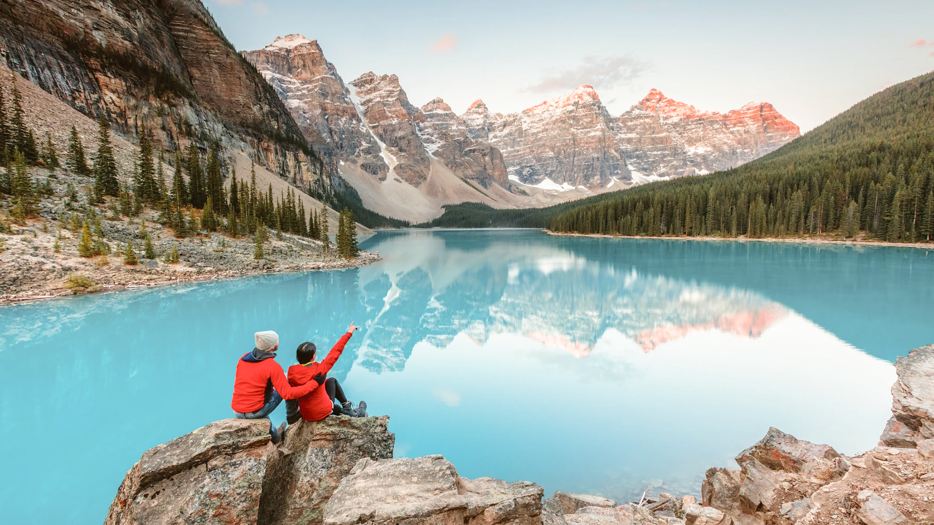 Lake Louise turquoise water